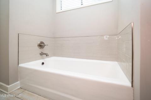 329 E Center St, Canton, MS 39046 photo 11
