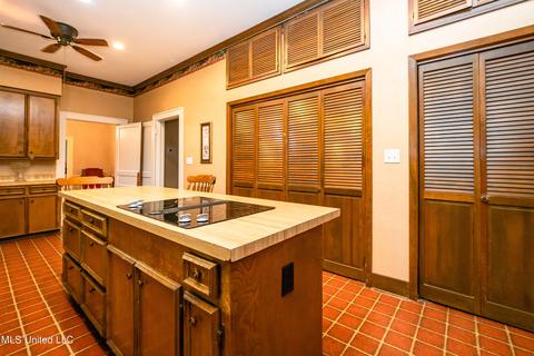 329 E Center St, Canton, MS 39046 photo 18