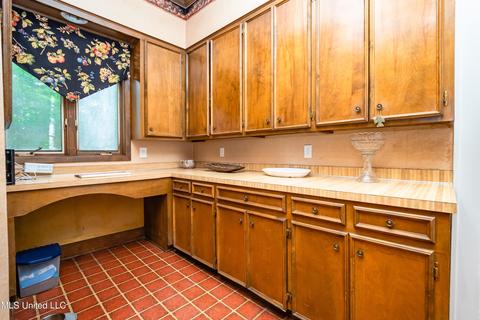 329 E Center St, Canton, MS 39046 photo 16