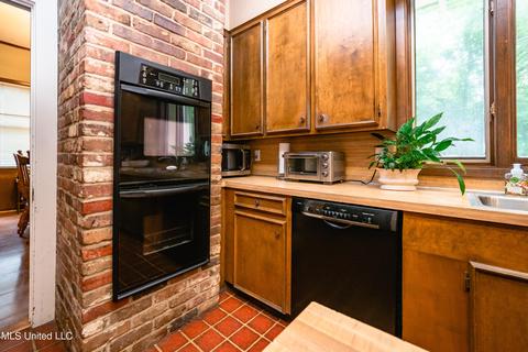 329 E Center St, Canton, MS 39046 photo 19
