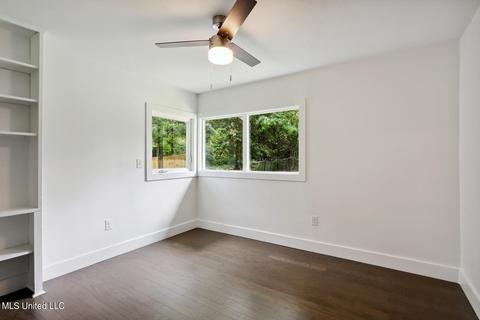 4534 Meadowridge Dr, Jackson, MS 39206 photo 9