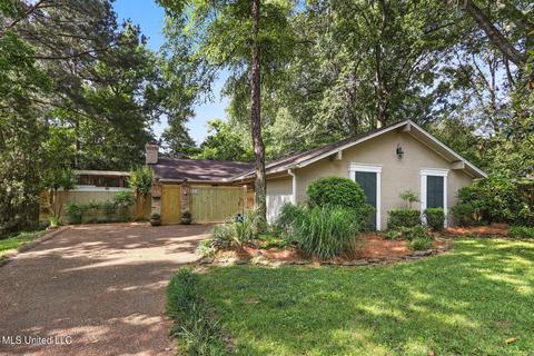 5119 Reddoch Dr, Jackson, MS 39211 photo 1