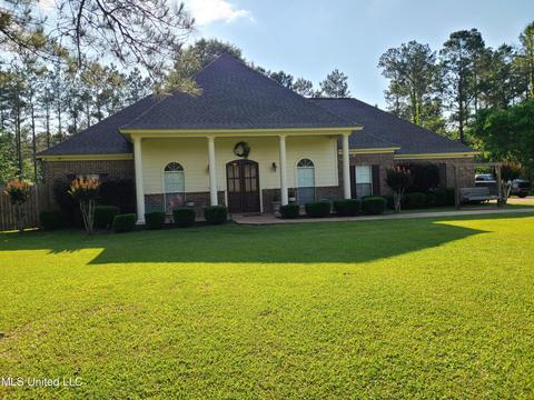 130 Maxwell Cv, Terry, MS 39170 photo 1