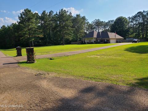 130 Maxwell Cv, Terry, MS 39170 photo 3