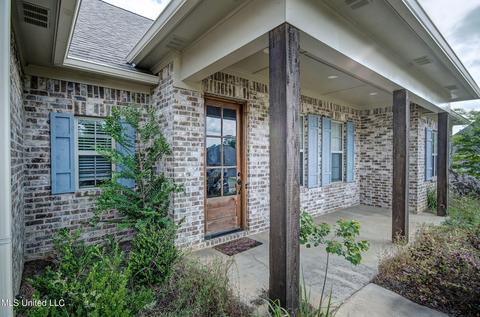 202 Lyle Cir, Brandon, MS 39042 photo 1