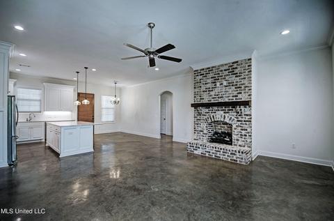 202 Lyle Cir, Brandon, MS 39042 photo 4