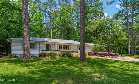 1426 Robert Dr, Jackson, MS 39211 photo 3