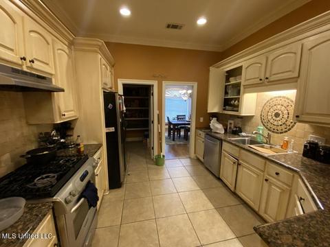 289 Cornerstone Dr, Brandon, MS 39042 photo 4