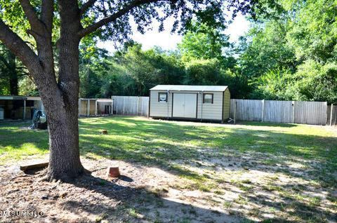 5909 Pinecrest Dr, Moss Point, MS 39562 photo 17