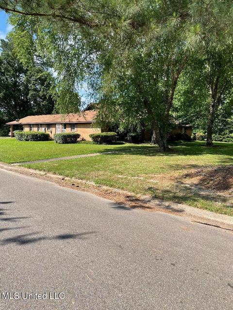 855 Rutherford Dr, Jackson, MS 39206 photo 1