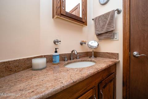 562 S Deerfield Dr, Canton, MS 39046 photo 19