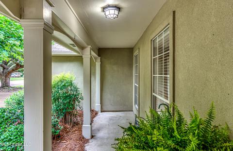 305 Colonial Dr, Madison, MS 39110 photo 4