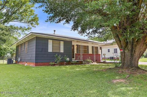 1616 Maria Dr, Jackson, MS 39204 photo 2