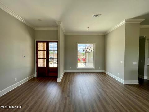 824 Glenwild Cir, Canton, MS 39046 photo 4