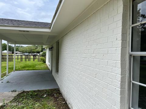 4005 Fairhaven Dr, Moss Point, MS 39562 photo 3