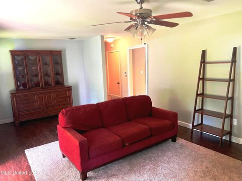 3307 Catherine St, Moss Point, MS 39563 photo 4