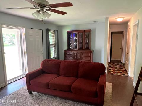 3307 Catherine St, Moss Point, MS 39563 photo 3