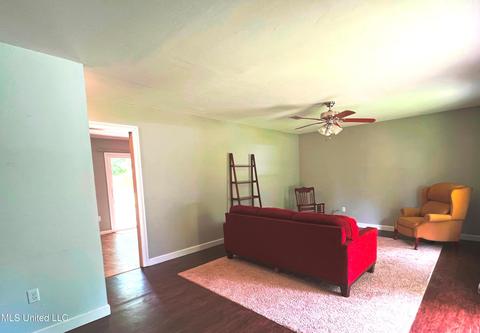 3307 Catherine St, Moss Point, MS 39563 photo 5