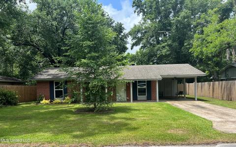 3307 Catherine St, Moss Point, MS 39563 photo 2
