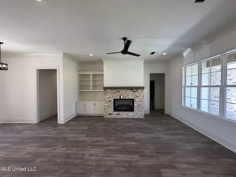 108 Sweetbriar Ct, Canton, MS 39046 photo 5