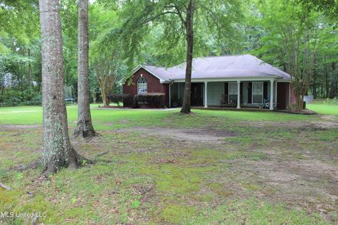 119 Cory Ln, Lucedale, MS 39452 photo 2