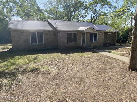 536 Mill St, Lucedale, MS 39452 photo 1