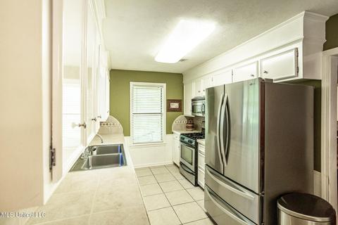 208 Sandpiper Rd, Brandon, MS 39047 photo 8