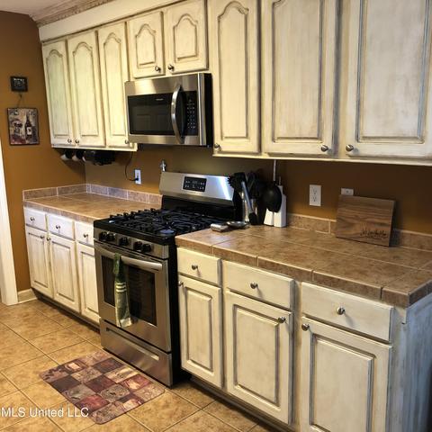 325 Red Cedar Dr, Brandon, MS 39047 photo 9