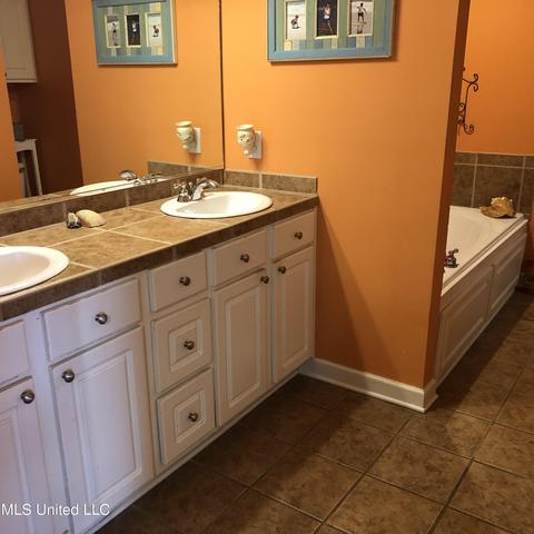 325 Red Cedar Dr, Brandon, MS 39047 photo 12