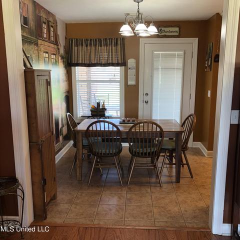 325 Red Cedar Dr, Brandon, MS 39047 photo 7