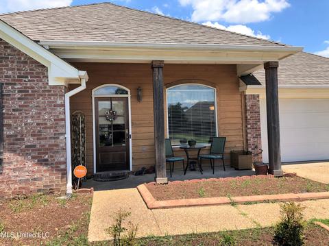 325 Red Cedar Dr, Brandon, MS 39047 photo 2