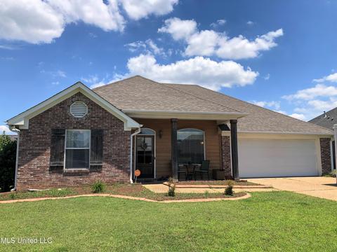 325 Red Cedar Dr, Brandon, MS 39047 photo 1