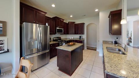 6003 Red Gate Dr, Long Beach, MS 39560 photo 2