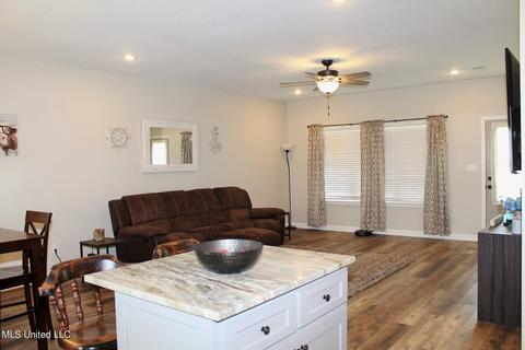 141 Pineview Dr, Lucedale, MS 39452 photo 7