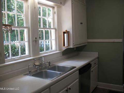 4075 Pine Hill Dr, Jackson, MS 39206 photo 36