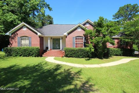 111 Southern Oak, Lucedale, MS 39452 photo 1