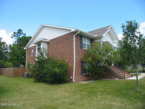 7337 Ahi Dr, Diamondhead, MS 39525 photo 2