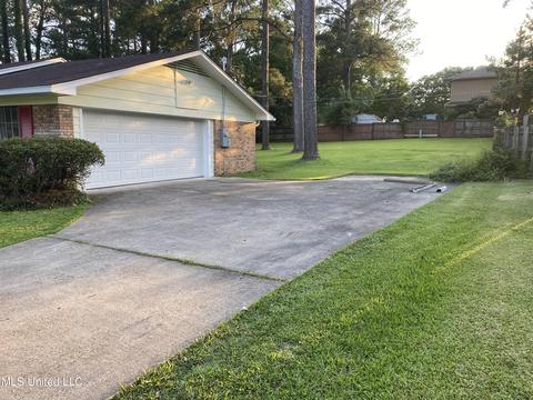 5947 Westmore, Jackson, MS 39206 photo 2
