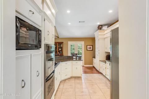 5485 Red Fox Rd, Jackson, MS 39211 photo 8