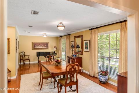 5485 Red Fox Rd, Jackson, MS 39211 photo 4