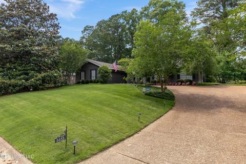 5485 Red Fox Rd, Jackson, MS 39211 photo 2