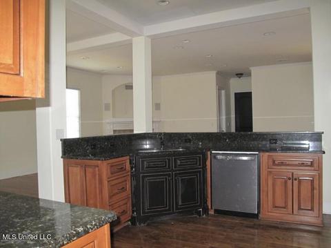 4220 N Robinson Loop, Olive Branch, MS 38654 photo 8