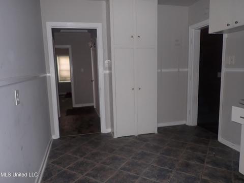 4551 Manila Dr, Jackson, MS 39206 photo 6