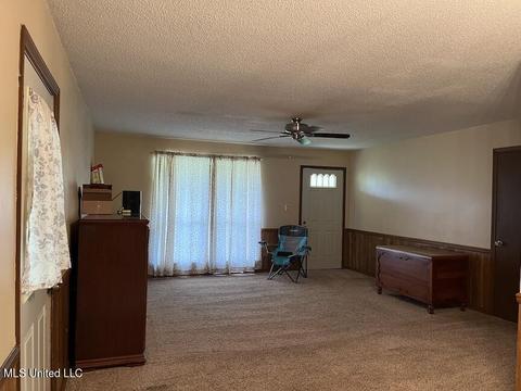 895 Lorraine St, Wiggins, MS 39577 photo 4
