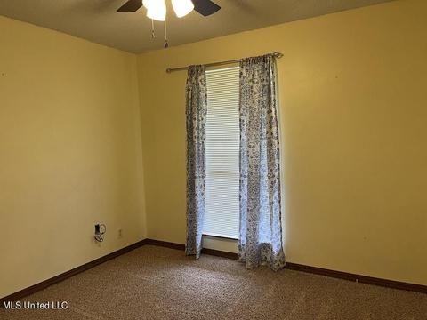 895 Lorraine St, Wiggins, MS 39577 photo 7