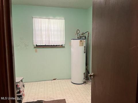 895 Lorraine St, Wiggins, MS 39577 photo 6