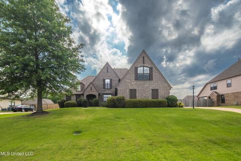 6744 Clarmore Dr, Olive Branch, MS 38654 photo 1