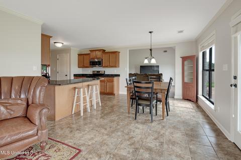 6744 Clarmore Dr, Olive Branch, MS 38654 photo 15