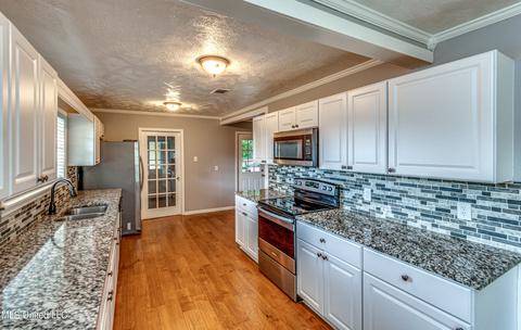 22 Pine Crest Pl, Brandon, MS 39042 photo 8