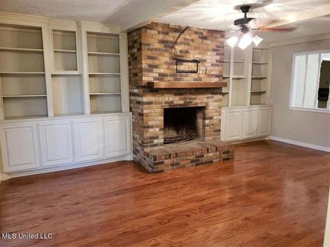 2213 Forest Park Dr, Jackson, MS 39212 photo 2